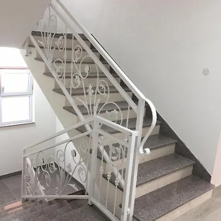 Pansion Maglica 3*